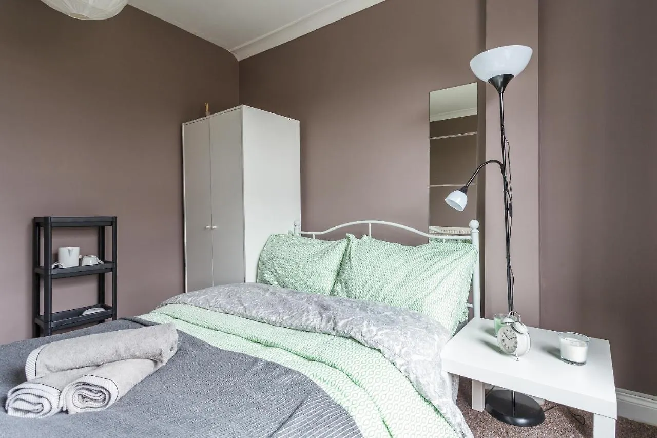 Shirley House: Self-Catering Haven Near Southampton Central