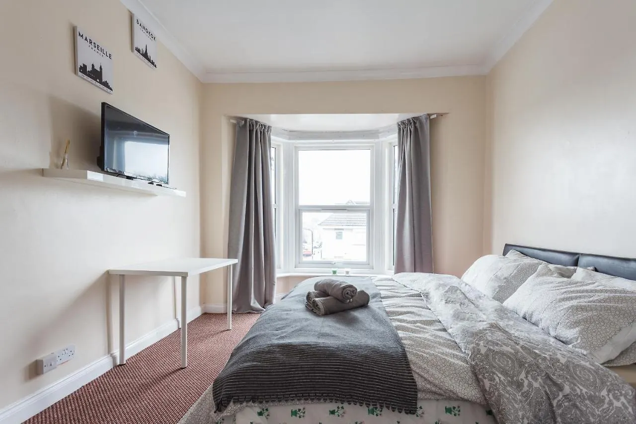 Shirley House: Self-Catering Haven Near Southampton Central United Kingdom