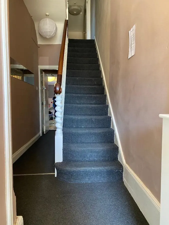 Shirley House: Self-Catering Haven Near Southampton Central 3*,  United Kingdom