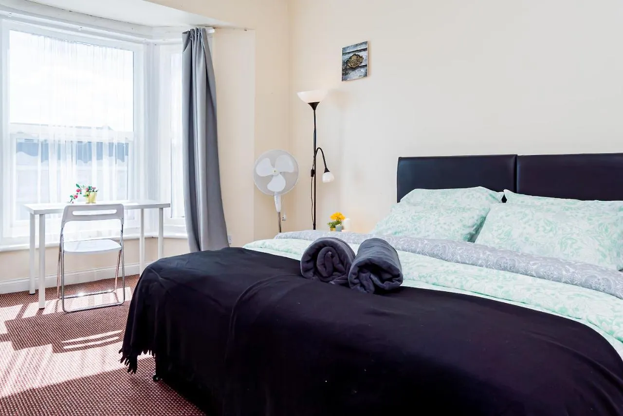 Shirley House: Self-Catering Haven Near Southampton Central 3*,  United Kingdom