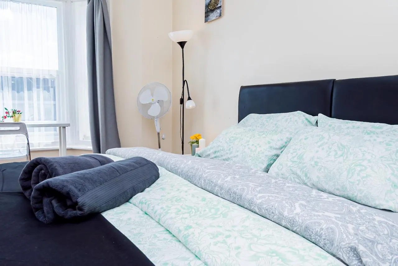 Shirley House: Self-Catering Haven Near Southampton Central 3*,
