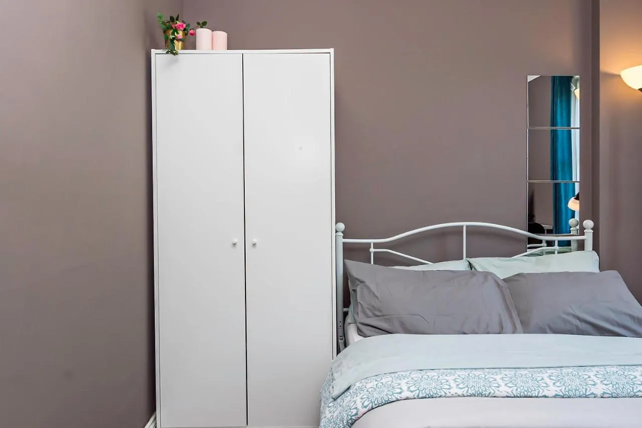 Shirley House: Self-Catering Haven Near Southampton Central Guest house